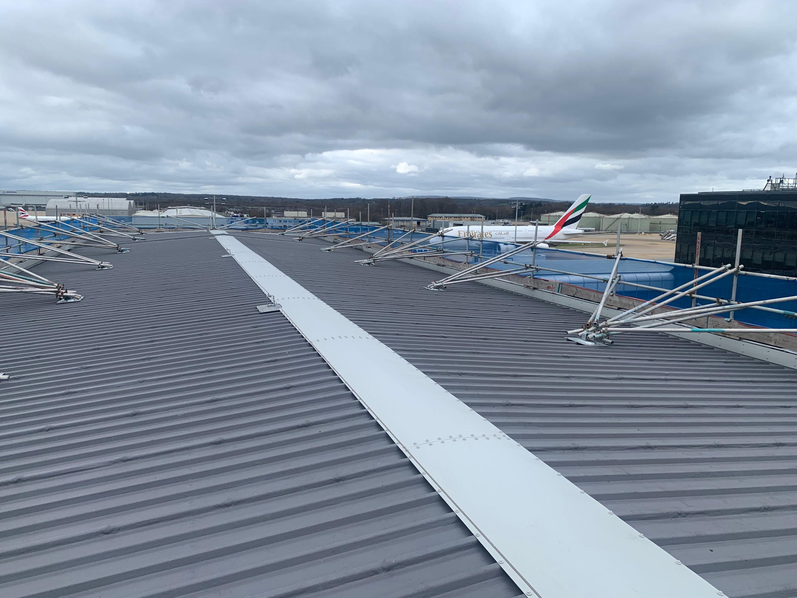 Gatwick-Airport-Pier-4-header-image
