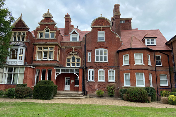 Ursuline-college-2